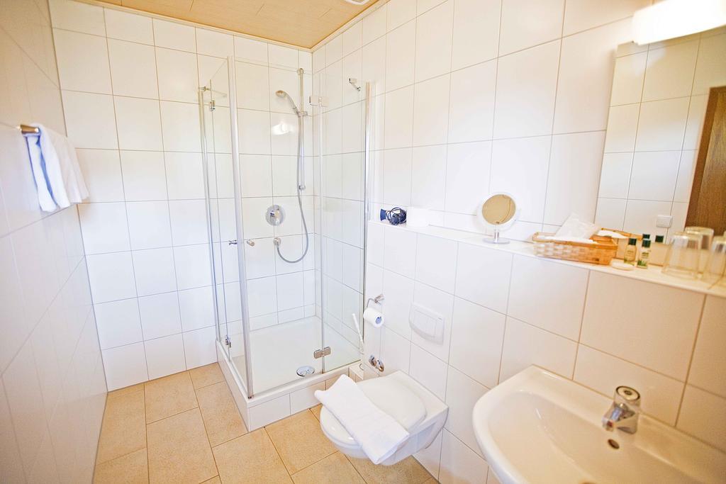 Hotel Gasthof Engel Appenweier Oda fotoğraf